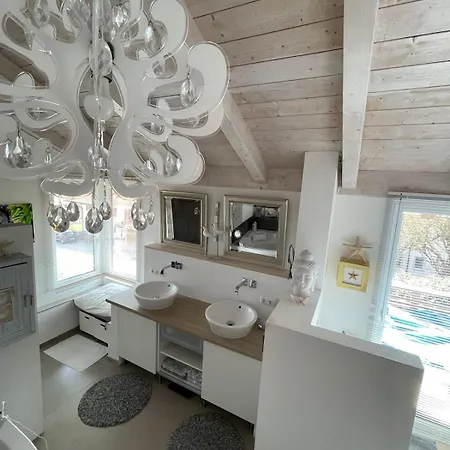 Architekten-villa, Moderne 220qm, 4 Schlafzimmer, Garten * イルシェンベルク