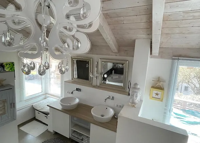 Architekten-villa, Moderne 220qm, 4 Schlafzimmer, Garten * Irschenberg