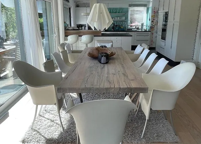 Architekten-villa, Moderne 220qm, 4 Schlafzimmer, Garten
