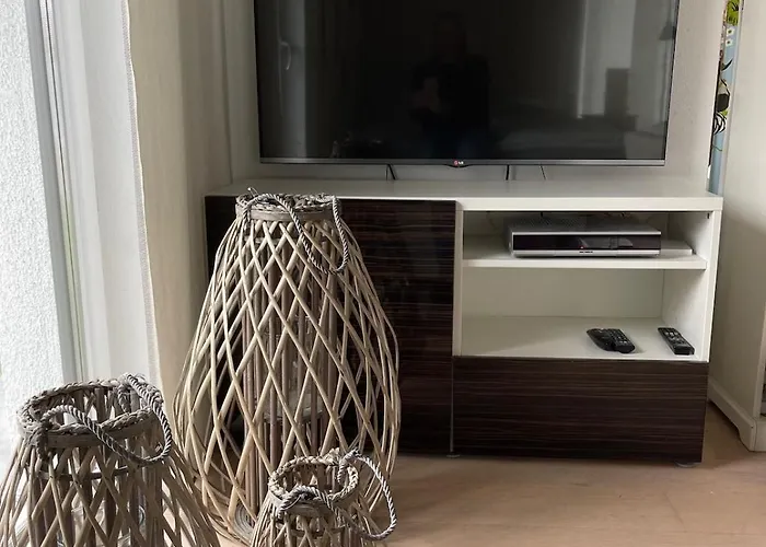 Architekten-villa, Moderne 220qm, 4 Schlafzimmer, Garten *